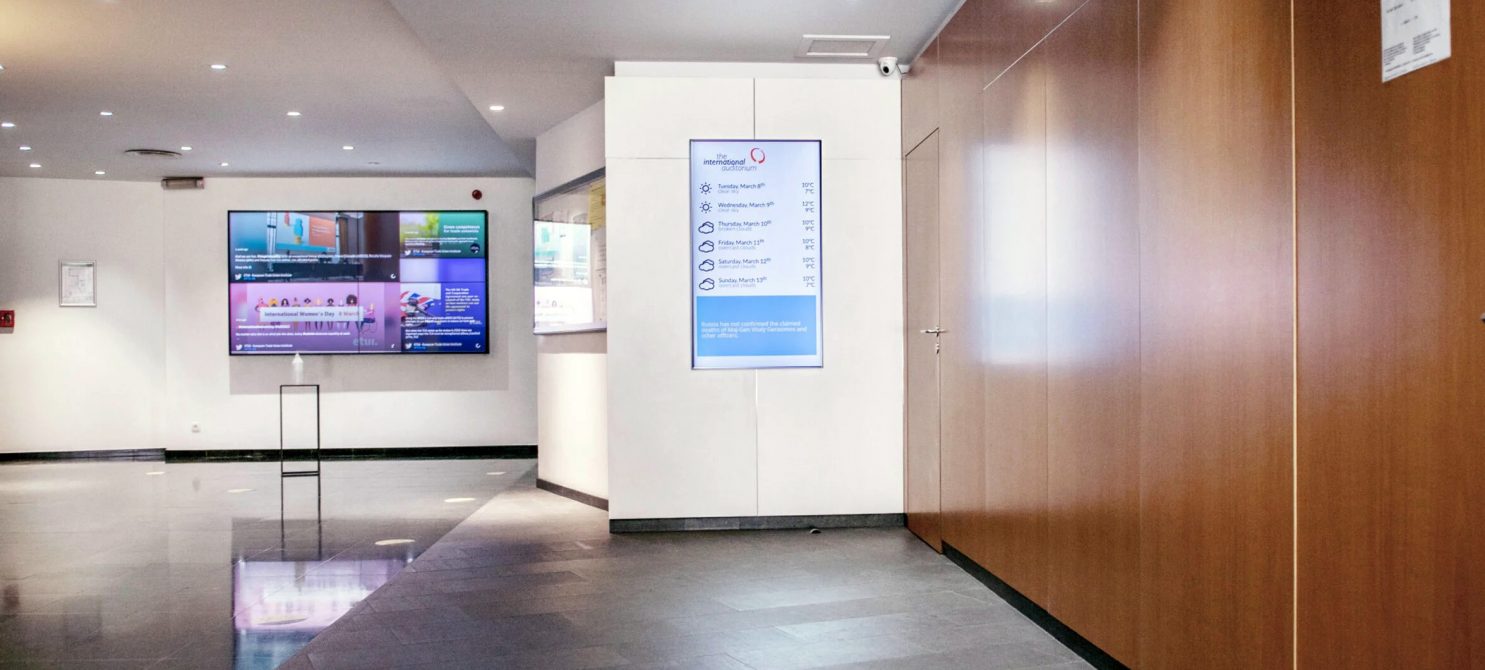 Corporate digital signage TP2