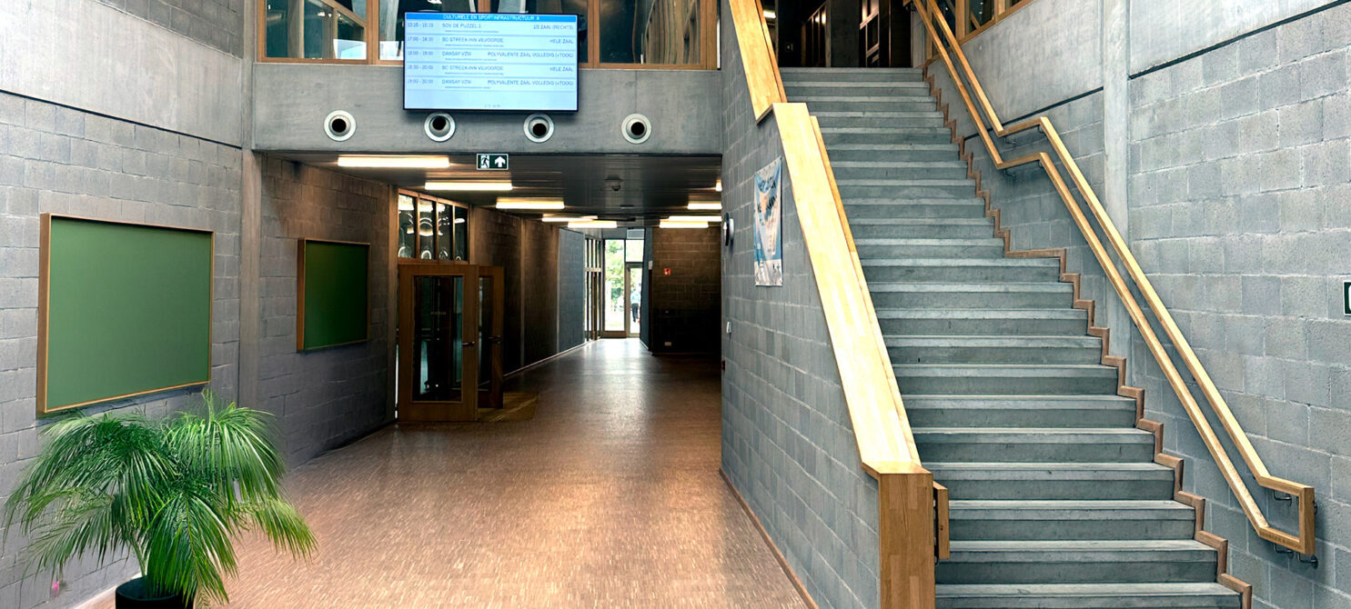 Vilvoorde digital signage scherm op hoogte