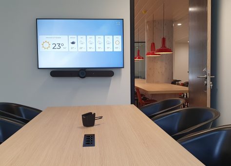 Digital signage in your meetingroom with Centoview and Barco ClickShare