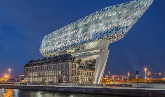 


Port of Antwerp: een sterk groeiend digital signage netwerk in de haven

