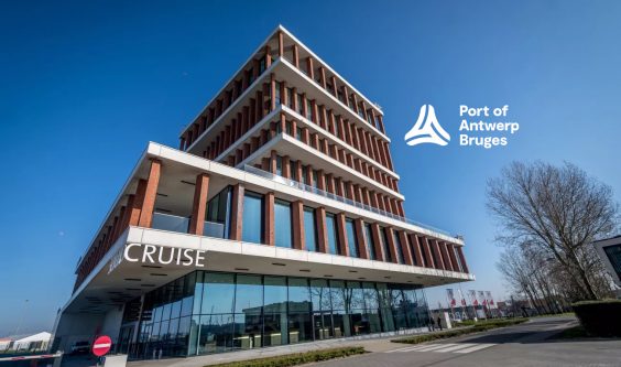 Cruiseterminal van Zeebrugge rekent op Belgische digital signage software