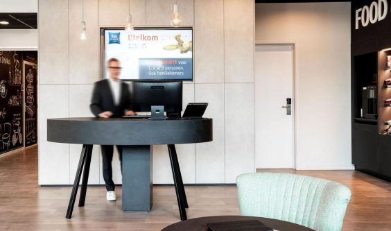From digital signage supplier to AV integrator at ibis Ghent