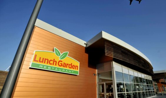 With digital screens, Lunch Garden is fully committed to innovation