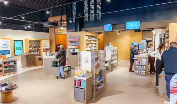 Van wachtrij tot welzijn: Apotheek Noorderlaan zet technologie in voor een betere beleving